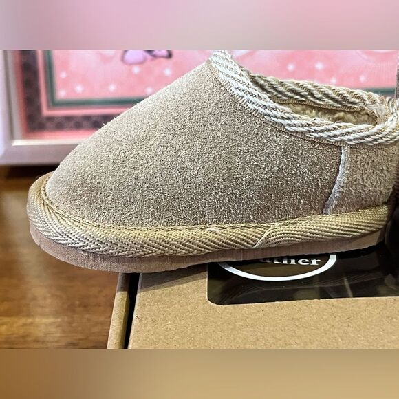 Bearpaw Real Leather infant slip on slippers size 0-6M - Picture 10 of 12